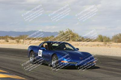 media/Jan-26-2025-SCCA SD (Sun) [[bcf61ed115]]/4-Women Novice/Session 2 (Turn 7 Inside)/